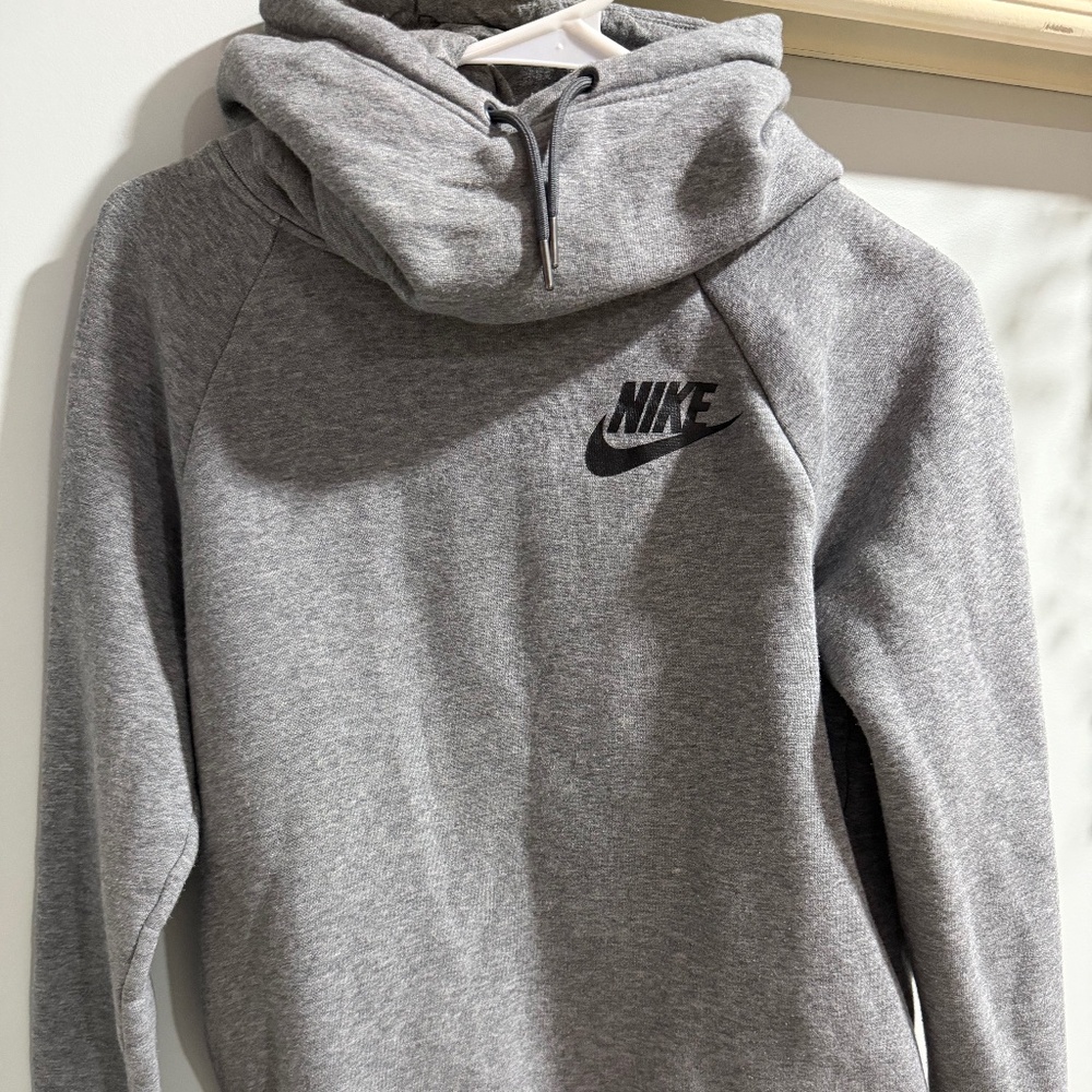 Women’s Nike Gray Funnel Neck Hoodie Size Small